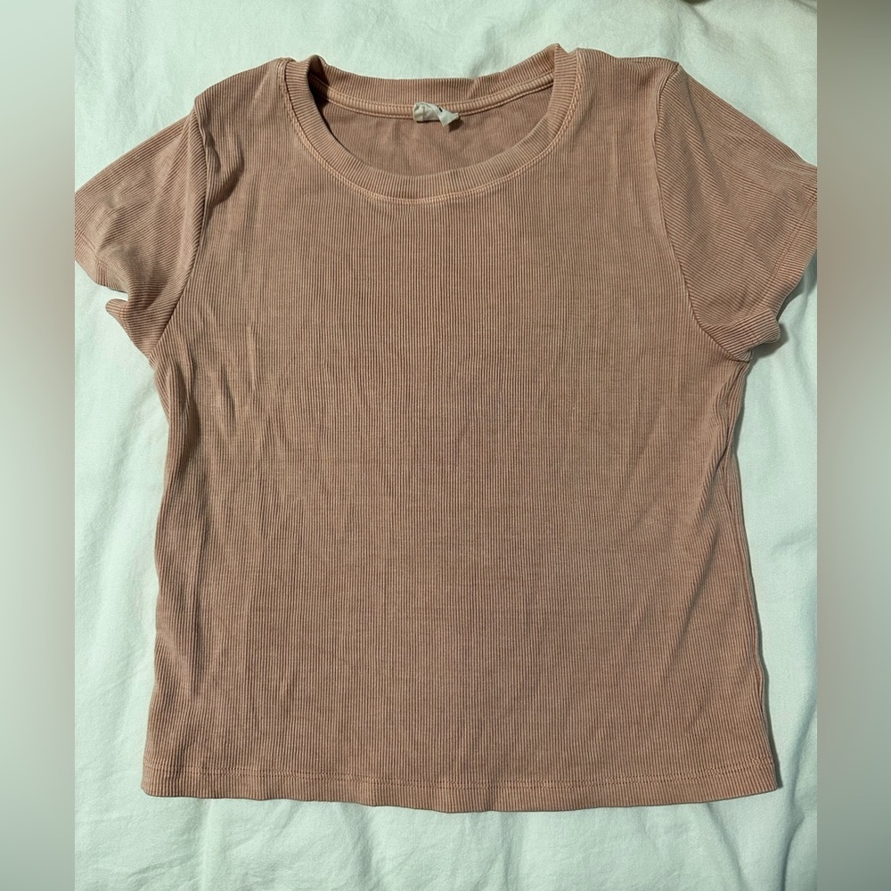 Wilfred Free Aritizia Pink Ribbed Crop Top